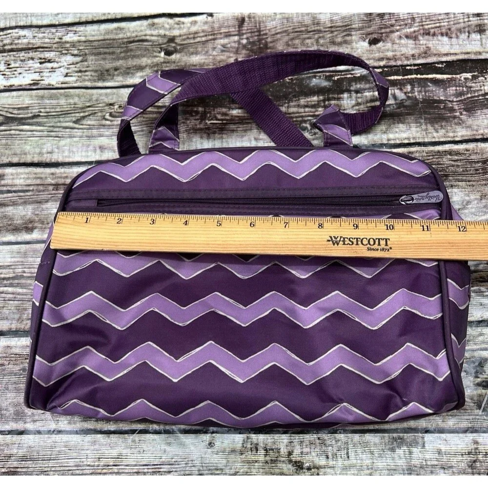 Thirty-One Handle It Purple Plum Chevron Zipper Cosmetic Travel 31 Bag Organizer
